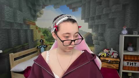 Snapshot of clarabenson chatting on January 8, 2026, 6:54 pm clarabenson online show from January 8, 2026, 6:54 pm