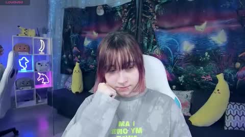 Snapshot of clarabenson chatting on January 9, 2026, 8:21 pm clarabenson online show from January 9, 2026, 8:21 pm