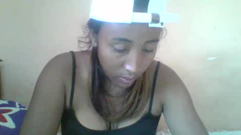 Clarah0123 online show from October 28, 2025, 8:29 am