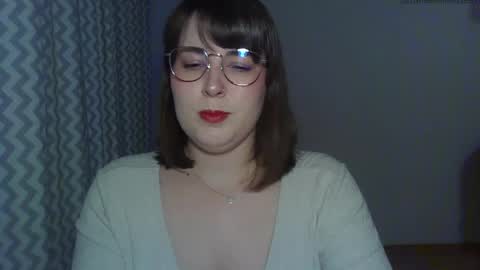 Clara online show from April 29, 2026, 5:41 pm