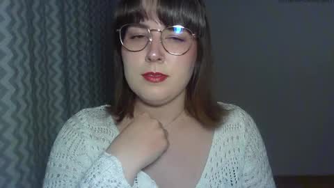 Snapshot of claralovely chatting on May 6, 2026, 6:35 pm Clara online show from May 6, 2026, 6:35 pm