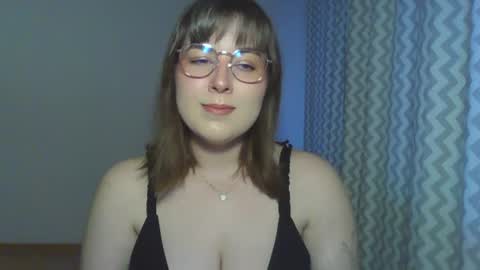 Snapshot of claralovely chatting on June 22, 2026, 6:38 pm Clara online show from June 22, 2026, 6:38 pm