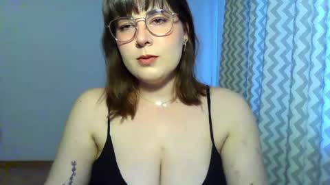 Snapshot of claralovely chatting on June 26, 2026, 6:23 pm Clara online show from June 26, 2026, 6:23 pm