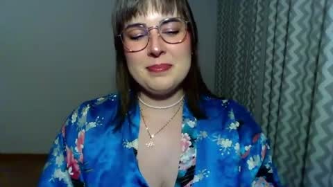 Snapshot of claralovely chatting on July 22, 2026, 9:17 pm Clara online show from July 22, 2026, 9:17 pm