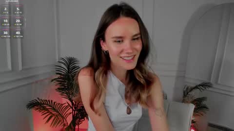 Claire online show from September 18, 2025, 1:46 pm