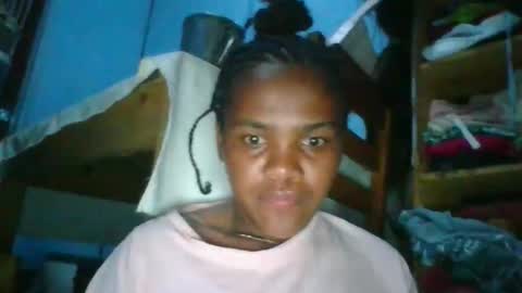 clarisse98 online show from November 19, 2025, 12:27 pm