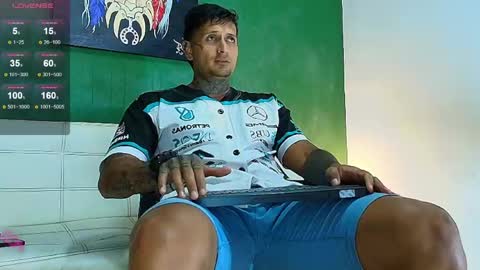 Juanpaindependent model online show from April 8, 2026, 6:30 pm