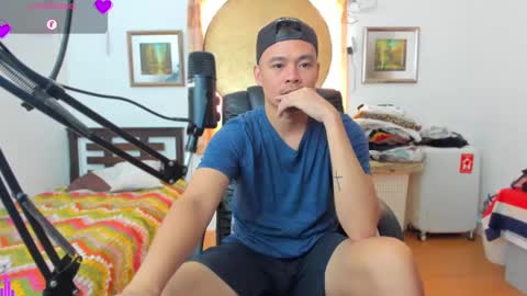 Snapshot of clarkyplaze chatting on January 21, 2025, 12:36 am Clark online show from January 21, 2025, 12:36 am