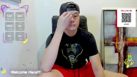 Snapshot of clarkyplaze chatting on May 16, 2026, 12:07 am Clark online show from May 16, 2026, 12:07 am