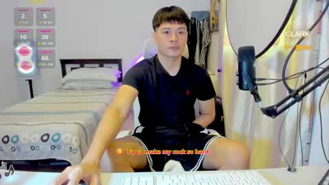 Snapshot of clarkyplaze chatting on July 8, 2026, 10:58 pm Clark online show from July 8, 2026, 10:58 pm