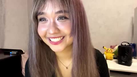 Lara online show from November 4, 2025, 6:18 pm