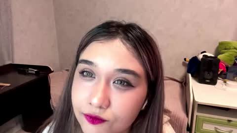 Lara online show from November 7, 2025, 6:08 pm