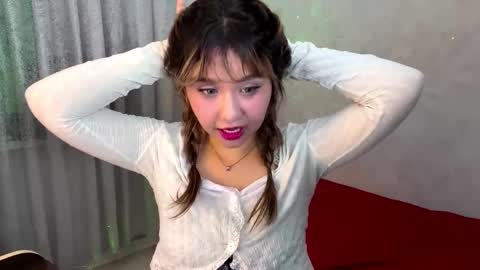 Lara online show from November 29, 2025, 6:11 pm