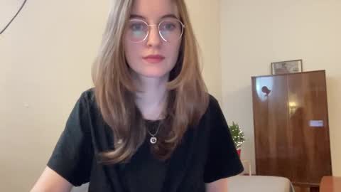 classyandgirly online show from December 21, 2024, 8:10 pm