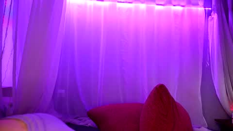 Claudia Cyberfox and Elon online show from February 21, 2025, 4:40 am