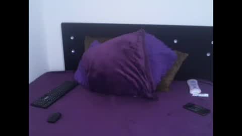 claudine valencia online show from April 21, 2026, 6:55 pm