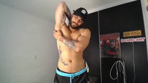 Snapshot of claybrown_ chatting on July 11, 2026, 9:38 pm Clay online show from July 11, 2026, 9:38 pm