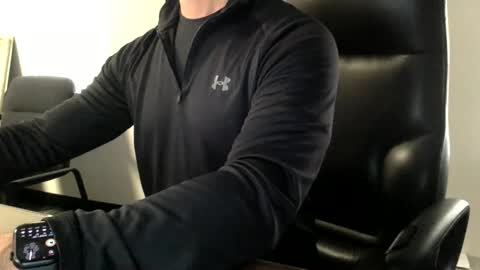 Snapshot of clemike69 chatting on November 10, 2025, 5:01 pm clemike69 online show from November 10, 2025, 5:01 pm