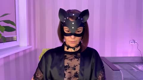 cleo_catra online show from November 11, 2025, 5:35 pm