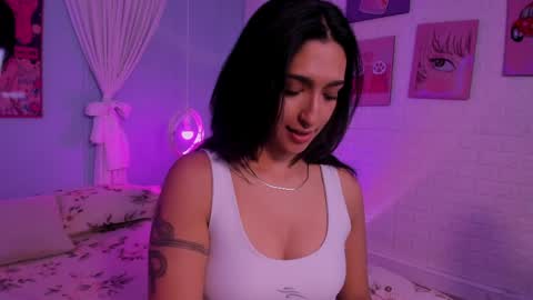 Cleo  online show from May 23, 2026, 4:33 pm