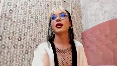 cleo online show from October 31, 2025, 4:57 am