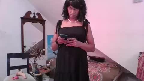 Cleopatra online show from March 29, 2026, 4:01 am