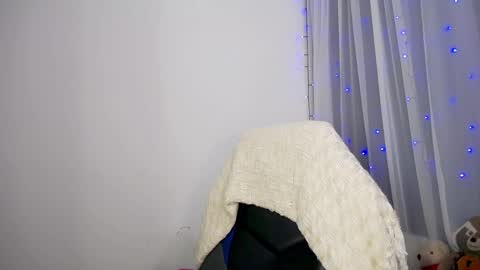  Nicol  online show from April 8, 2026, 2:44 am