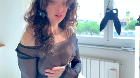 Snapshot of cleopatra_sinns chatting on October 25, 2025, 12:02 pm cleopatra_sinns online show from October 25, 2025, 12:02 pm