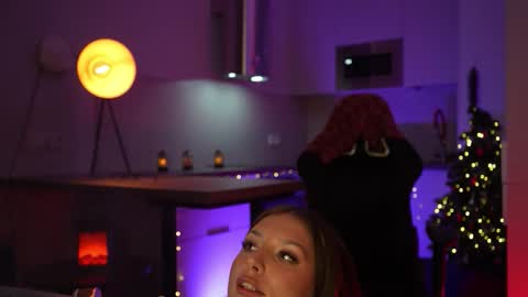 Snapshot of cleose chatting on January 5, 2026, 5:27 pm Cleo online show from January 5, 2026, 5:27 pm