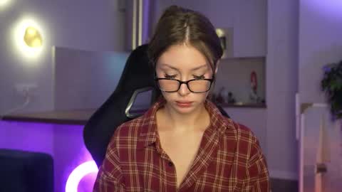 Snapshot of cleose chatting on January 15, 2026, 7:24 am Cleo online show from January 15, 2026, 7:24 am