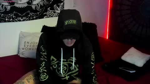 cleo y maikol online show from November 10, 2025, 2:10 am