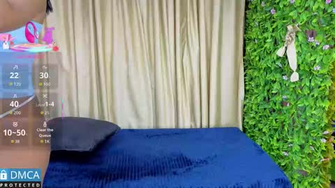 Clhoe online show from December 15, 2025, 3:00 am