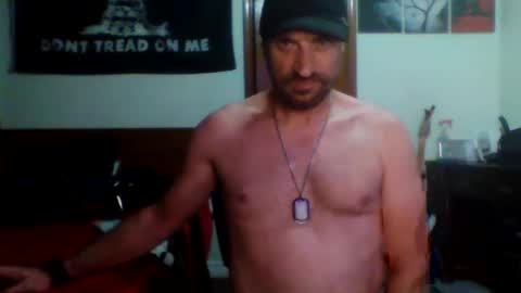 Snapshot of clintwood12 chatting on October 22, 2025, 2:56 am chad online show from October 22, 2025, 2:56 am