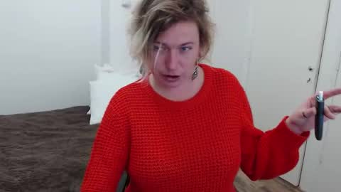 Syl  online show from January 15, 2026, 8:52 am