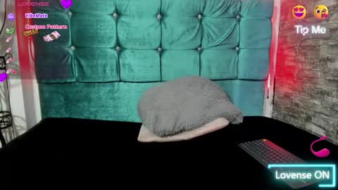 Snapshot of cloe66 chatting on November 11, 2025, 5:02 pm cloe66 online show from November 11, 2025, 5:02 pm