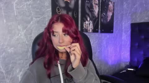 Snapshot of cloe__hills chatting on February 14, 2025, 2:54 pm Cloe online show from February 14, 2025, 2:54 pm