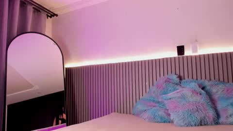 cloe__weest online show from January 19, 2026, 11:25 am