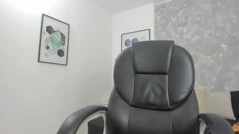 Snapshot of cloe_amazingg chatting on December 5, 2024, 12:52 am Cloe online show from December 5, 2024, 12:52 am