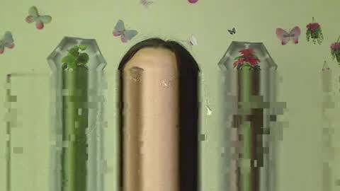 Snapshot of cloe_kiss01 chatting on April 10, 2026, 3:23 am Cloe online show from April 10, 2026, 3:23 am