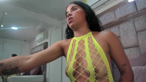 Cloe online show from November 15, 2025, 9:11 pm