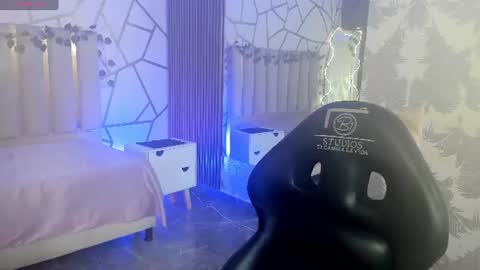 Snapshot of cloee_tay1 chatting on June 19, 2026, 11:47 am cloee_tay1 online show from June 19, 2026, 11:47 am