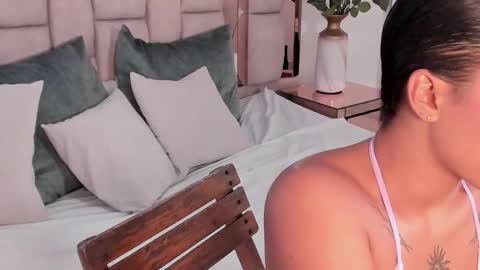 Cloe online show from December 2, 2025, 2:17 am