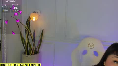 cloeparker_ online show from October 15, 2025, 11:32 am