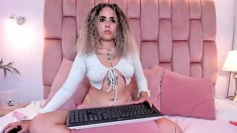 Snapshot of cloerosee1 chatting on February 26, 2026, 5:45 pm Cloe online show from February 26, 2026, 5:45 pm