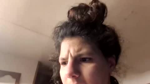 cloudybxtch69 online show from March 16, 2026, 5:13 am