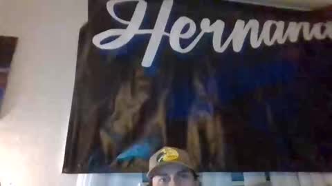 Snapshot of cloudyydayzz chatting on February 25, 2026, 11:31 am tallhungandcloudy online show from February 25, 2026, 11:31 am