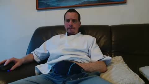 Snapshot of clouplefun chatting on April 13, 2026, 5:57 am clouplefun online show from April 13, 2026, 5:57 am