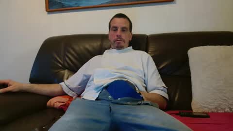 Snapshot of clouplefun chatting on April 17, 2026, 5:21 am clouplefun online show from April 17, 2026, 5:21 am