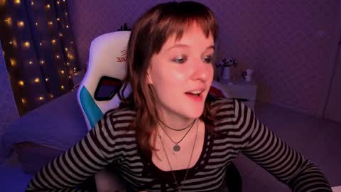  Clover  follow me  online show from December 22, 2024, 3:00 pm