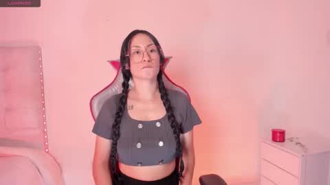 Chloe  online show from November 7, 2025, 1:49 am